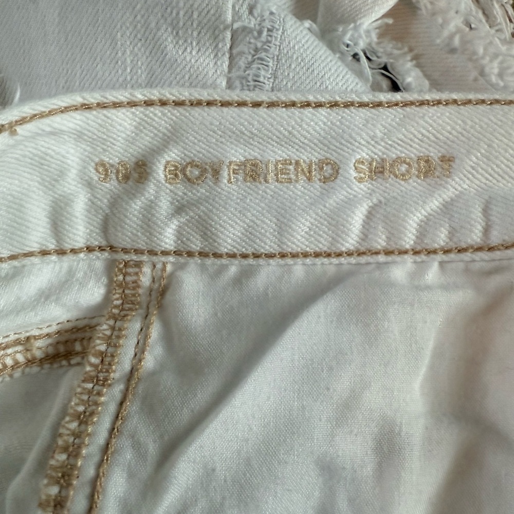 American Eagle Outfitter 90s Boyfriend White Denim Jean Shorts Size 6 - Picture 8 of 9